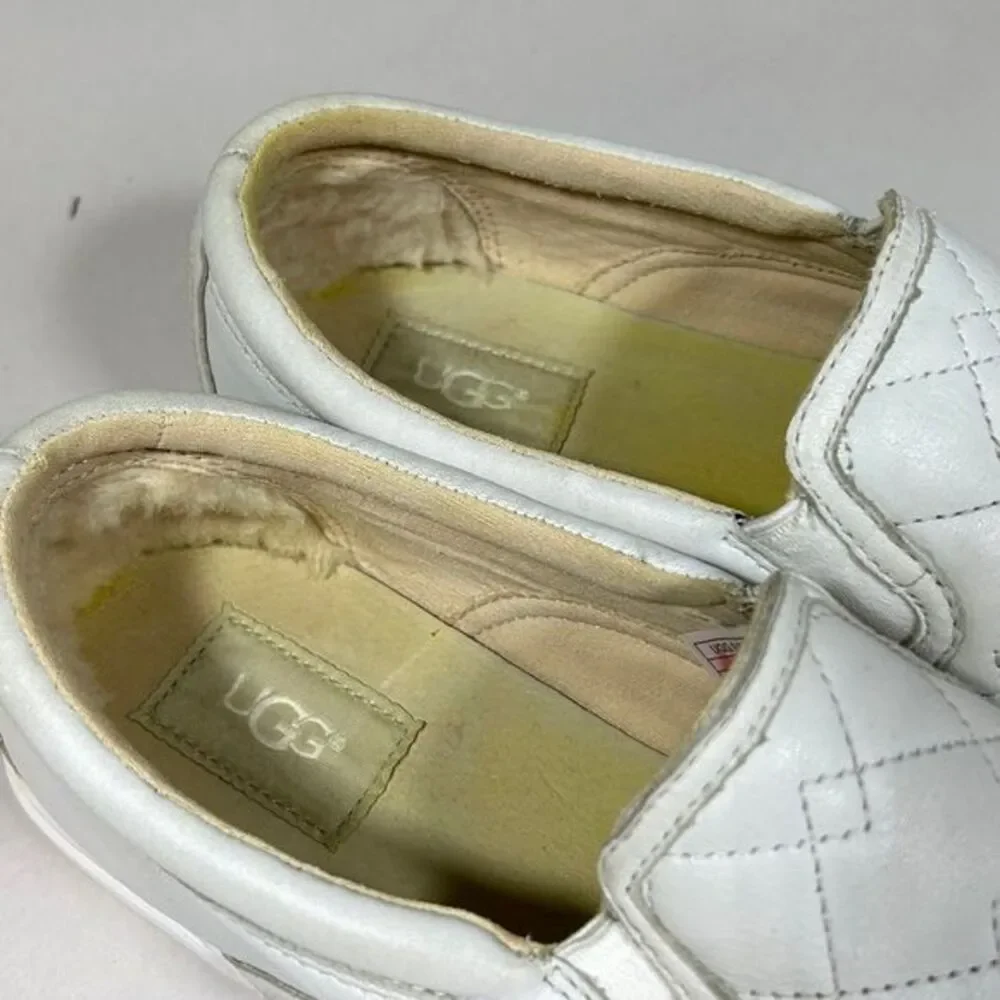UGG Leather Quilted‎ Slip On Shoe Sneakers Womens 10 White